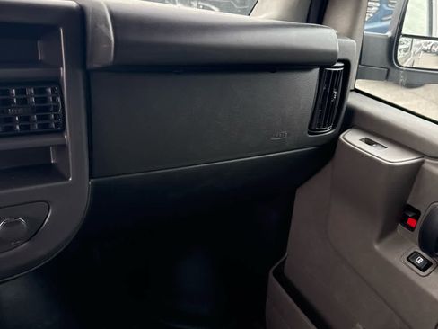 New 2025 GMC Savana 2500 w/ Driver Convenience Package RWD image 20