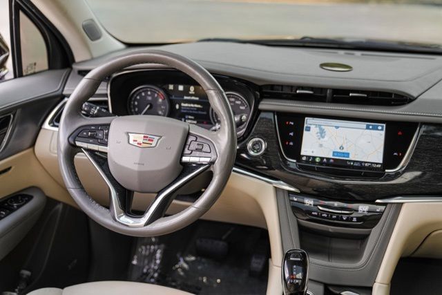 Used 2020 Cadillac XT6 Premium Luxury AWD/4WD image 27