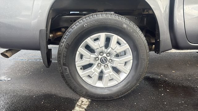 Used 2023 Nissan Frontier SV w/ Tow Package AWD/4WD image 9