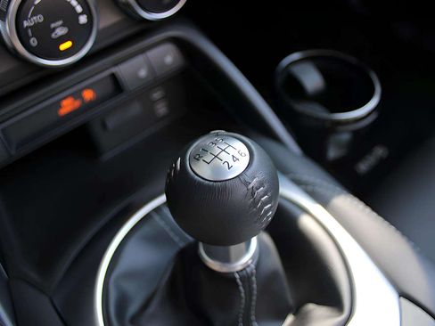 Used 2025 MAZDA MX-5 Miata Grand Touring RWD image 14