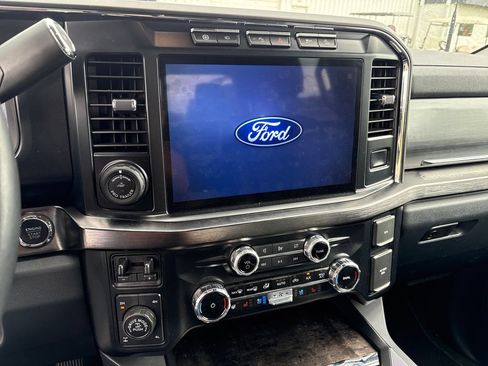 Used 2024 Ford F250 Crew Cab Lariat w/ Ultimate w/ Lariat Ultimate Package AWD/4WD image 25