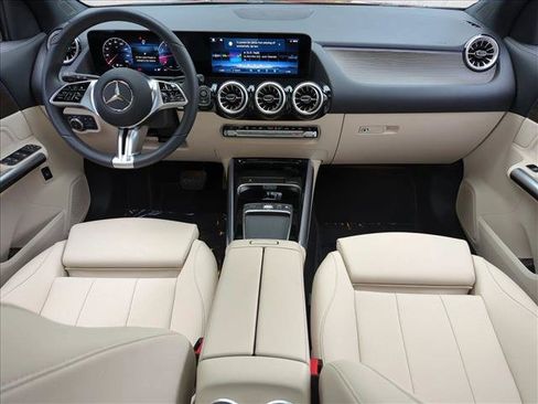 Used 2026 Mercedes-Benz GLA 250 image 18
