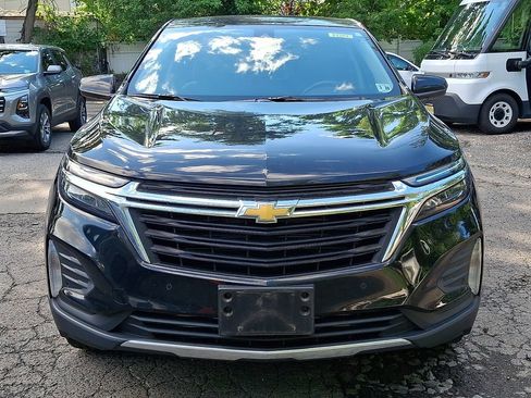 Used 2023 Chevrolet Equinox LT AWD/4WD image 2
