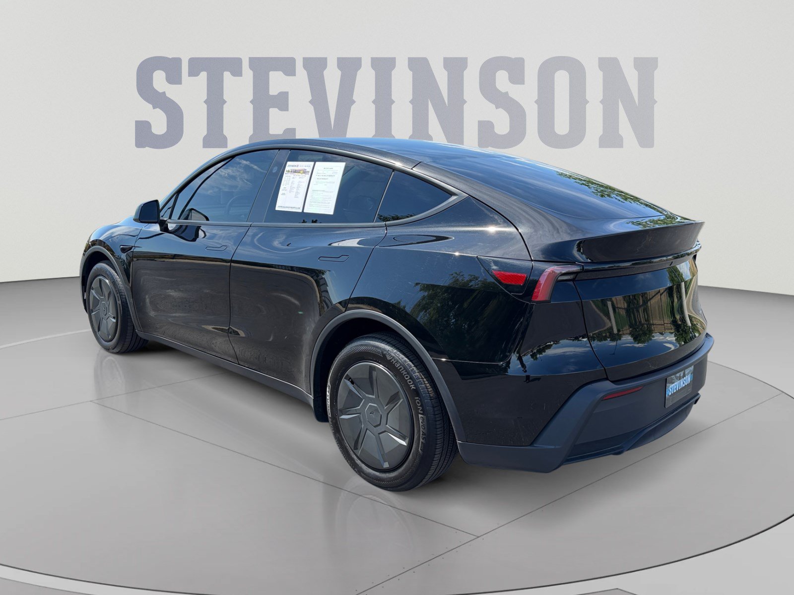 Used 2026 Tesla Model Y Long Range AWD/4WD image 3