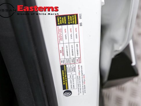 Used 2023 Nissan Rogue SL w/ SL Premium Package image 36