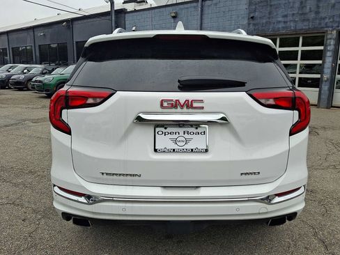 Used 2020 GMC Terrain Denali w/ Denali Premium Package AWD/4WD image 5