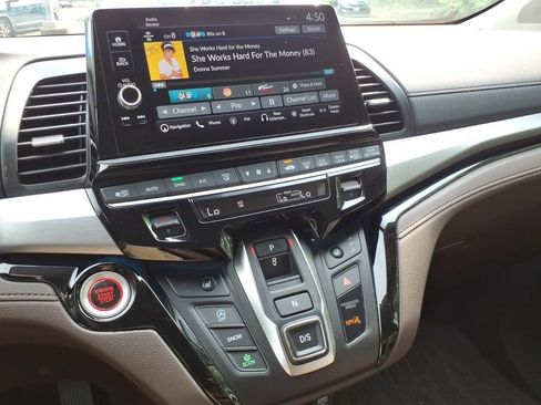 Used 2025 Honda Odyssey Touring image 15