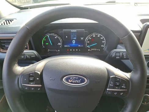 Certified 2023 Ford Maverick Lariat w/ Lariat Luxury Package image 22