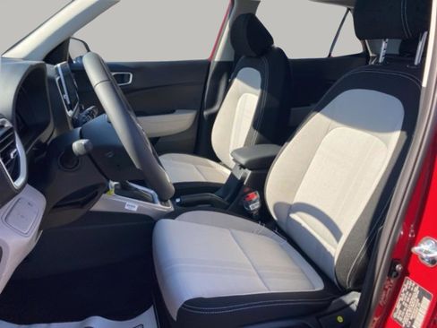 New 2026 Hyundai Venue SEL image 12