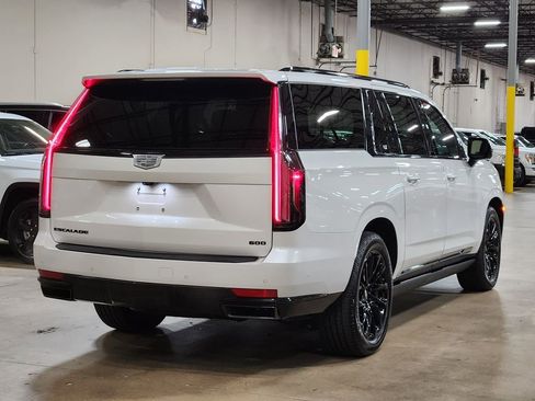 Used 2022 Cadillac Escalade ESV Sport Platinum w/ LPO, ONYX Package image 8