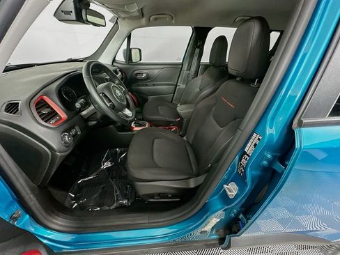 Used 2019 Jeep Renegade Trailhawk w/ LED Lighting Group AWD/4WD image 27
