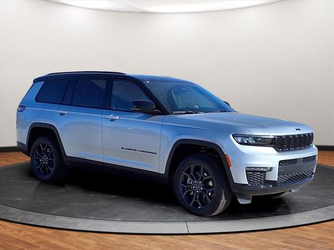 New 2025 Jeep Grand Cherokee L Limited AWD/4WD image 15