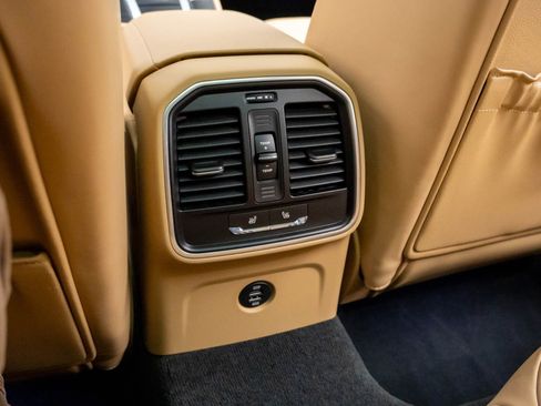 Used 2018 Porsche Macan image 20