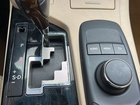 Used 2014 Lexus ES 350 w/ Premium Package FWD image 27