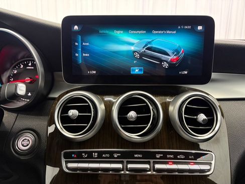 Used 2020 Mercedes-Benz GLC 300 4MATIC image 33