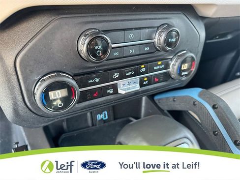 Used 2023 Ford Bronco Wildtrak image 21