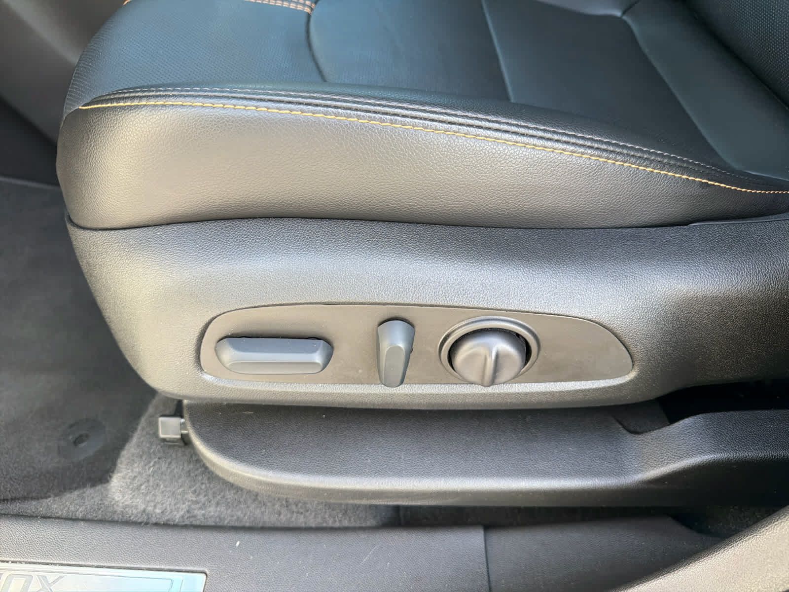 Used 2022 Chevrolet Equinox Premier AWD/4WD image 20