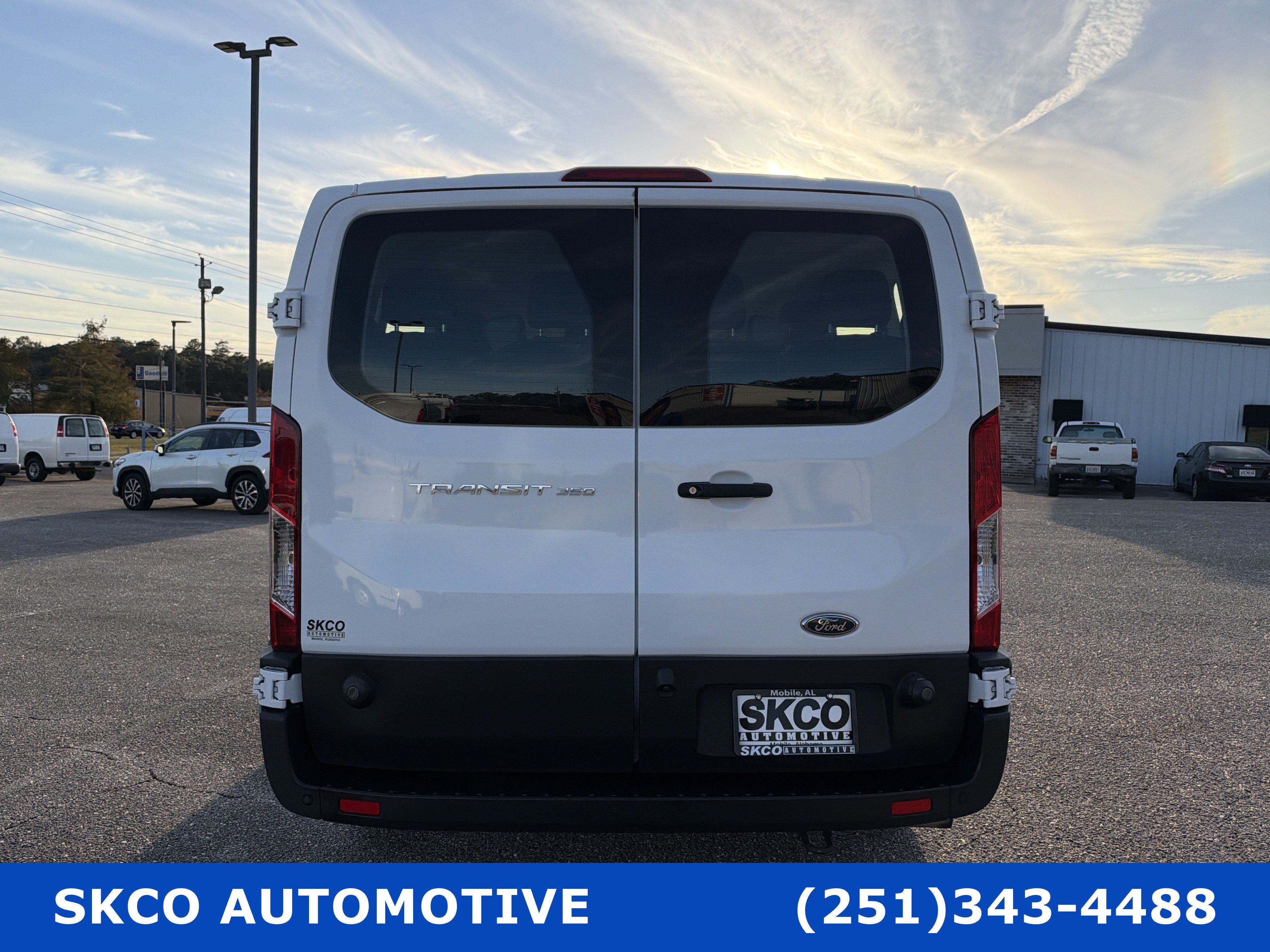 Used 2023 Ford Transit 350 XL RWD image 4
