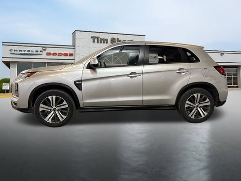 Used 2025 Mitsubishi Outlander Sport ES AWD/4WD image 2