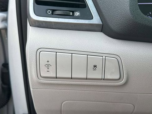 Used 2017 Hyundai Tucson Eco w/ Cargo Package image 28