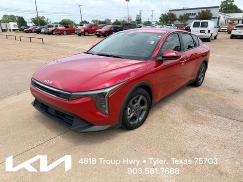 Used 2025 Kia K4 FWD image 3