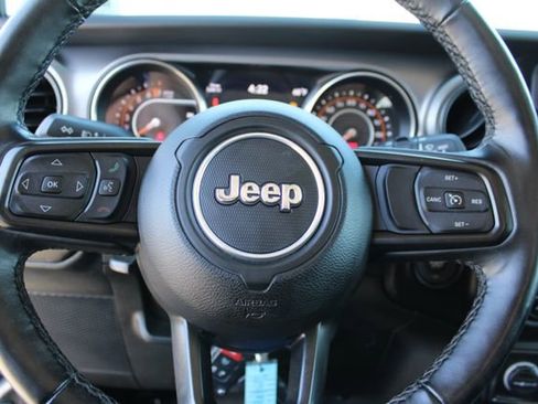 Used 2022 Jeep Wrangler Unlimited Sport AWD/4WD image 16