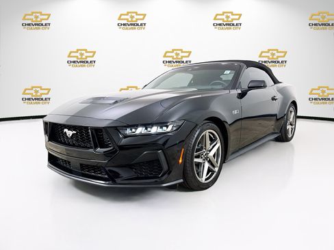 Used 2024 Ford Mustang GT Premium image 3