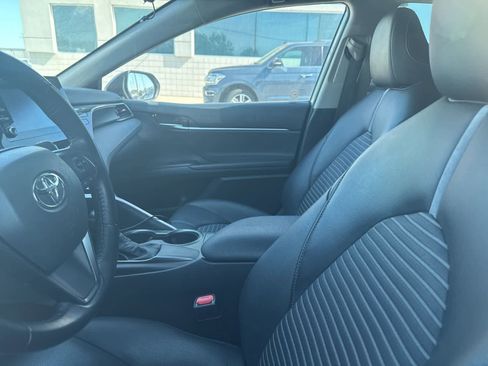 Used 2022 Toyota Camry SE FWD image 31