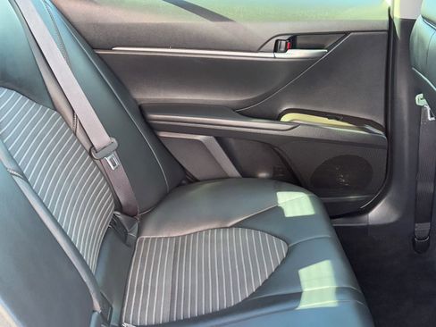 Used 2022 Toyota Camry SE w/ Carpet Mat Package (TMS) image 14
