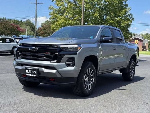 Used 2026 Chevrolet Colorado Z71 w/ Technology Package AWD/4WD image 24