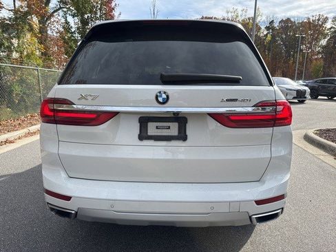 Used 2021 BMW X7 xDrive40i w/ Parking Assistance Package image 11