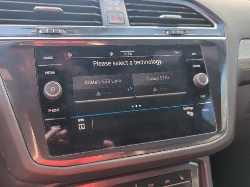 Used 2023 Volkswagen Tiguan SE R-Line image 17