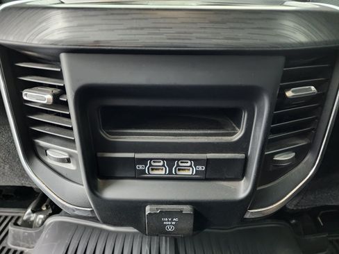 Used 2024 RAM 2500 Laramie w/ Night Edition AWD/4WD image 40
