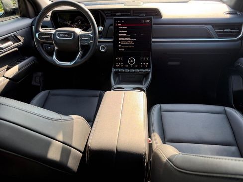 Used 2026 GMC Terrain Elevation w/ Elevation Premium Package AWD/4WD image 11