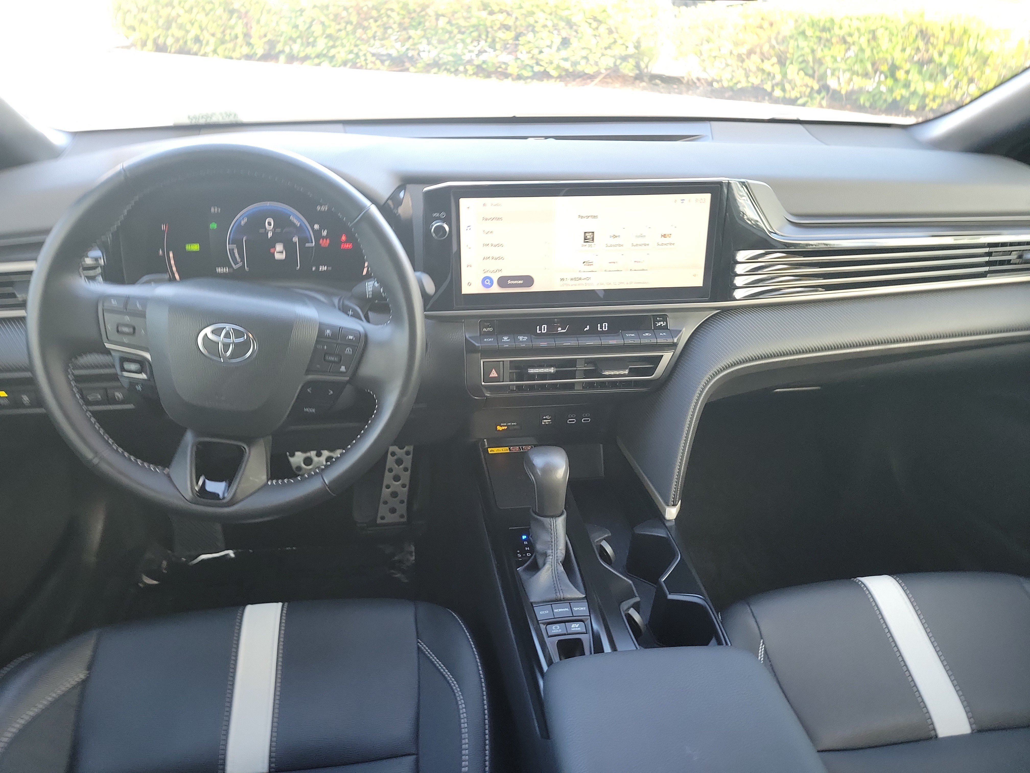 Used 2026 Toyota Camry SE w/ Multimedia Upgrade Package FWD image 16
