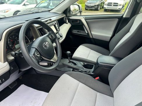 Used 2015 Toyota RAV4 LE w/ Four Season Floor Mat Package AWD/4WD image 4