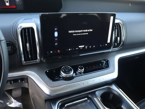 New 2025 Ford Expedition Platinum w/ Driver's Package image 5