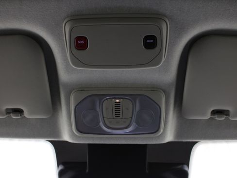 Used 2025 RAM ProMaster 2500 w/ Convenience Group FWD image 16