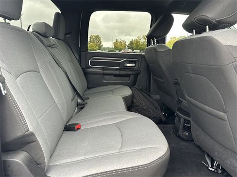 Used 2024 RAM 3500 Big Horn image 15