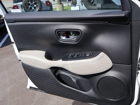 Certified 2023 Honda HR-V EX-L image 30