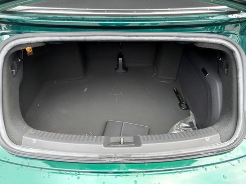 Used 2018 Volkswagen Beetle 2.0T SE FWD image 25