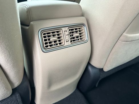 Used 2015 Nissan Altima 2.5 SV w/ Convenience Package image 33