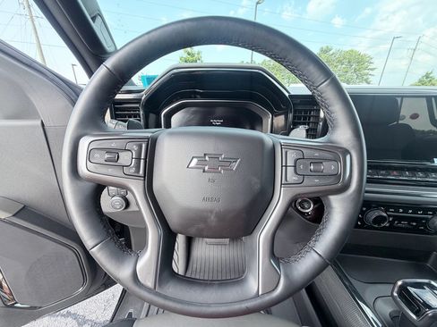 Used 2024 Chevrolet Silverado 1500 ZR2 AWD/4WD image 12
