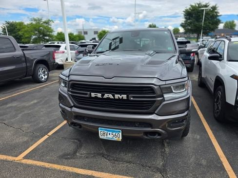 Used 2019 RAM 1500 Laramie AWD/4WD image 3