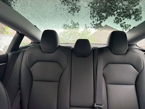 Used 2025 Tesla Model 3 Long Range image 23