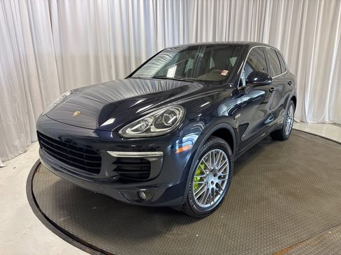 Used 2015 Porsche Cayenne S image 1