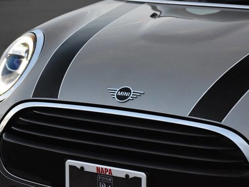 Used 2020 MINI Cooper 4-Door Hardtop image 6