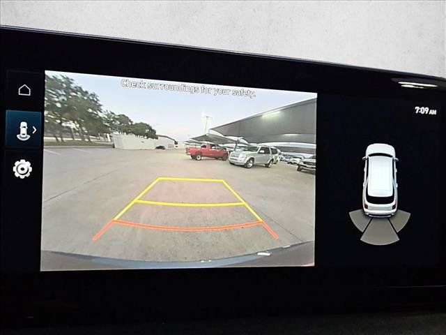 Used 2025 Hyundai Palisade SEL FWD image 12