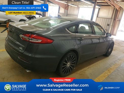 Used 2020 Ford Fusion SE image 4