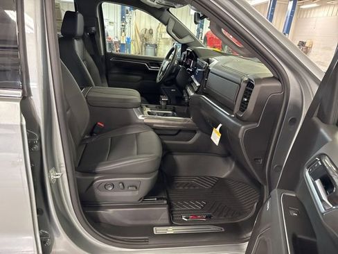 New 2026 Chevrolet Silverado 1500 LTZ w/ LTZ Convenience Package II AWD/4WD image 25
